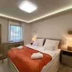 Sunshine Homes Apartament *