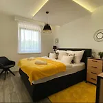 Sunshine Homes Apartament Zamárdi