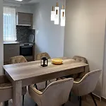 Sunshine Homes Apartament Zamárdi