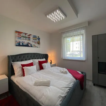 Sunshine Homes Apartament *