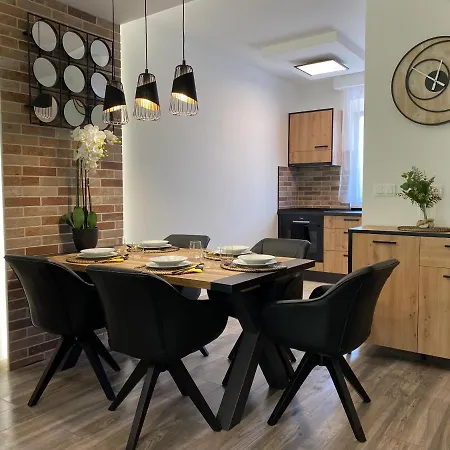 Apartment Sunshine Homes *
